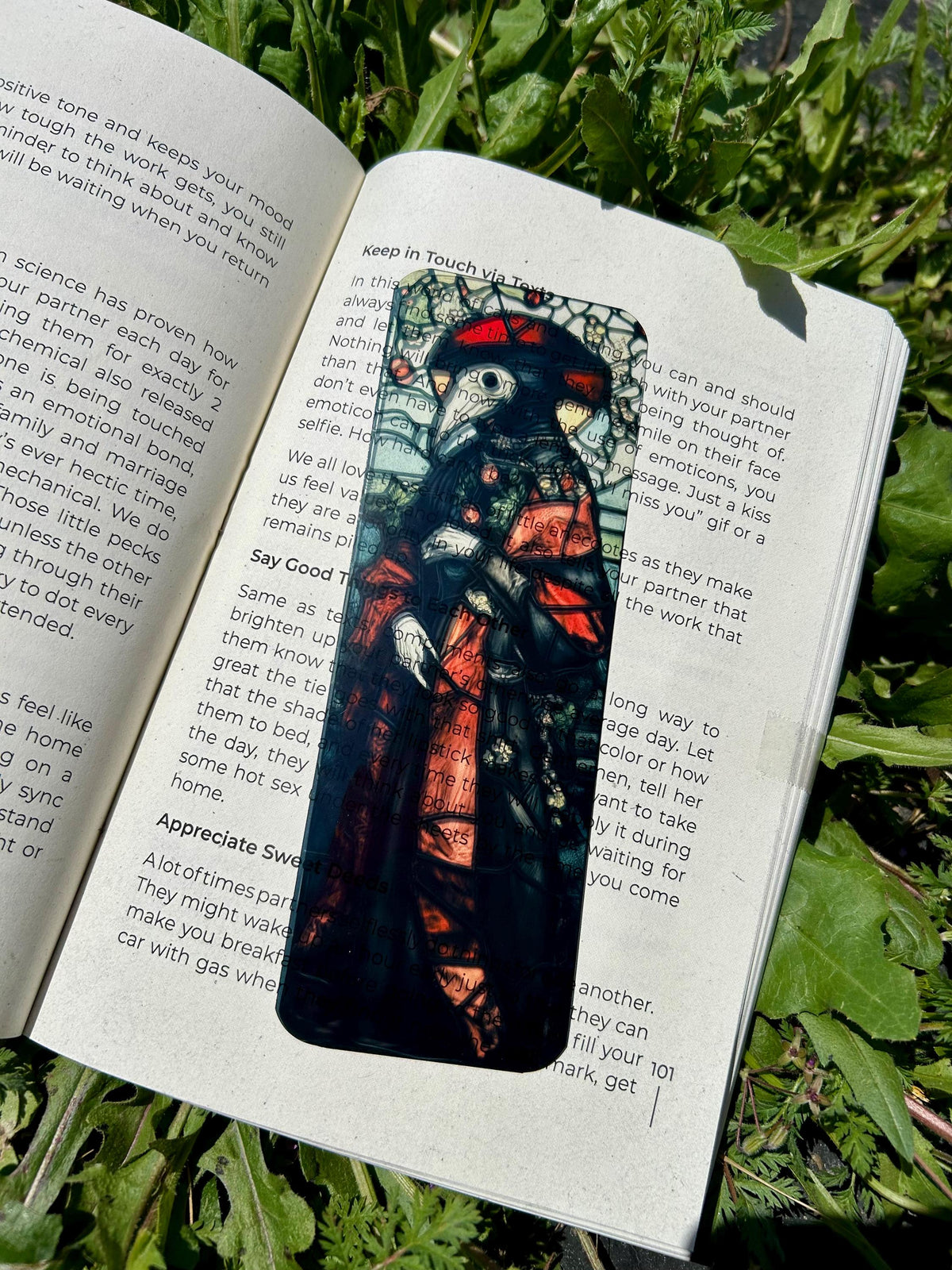 Plague Doctor Bookmark – Gothic Metal Bookmark, Dark Academia Gift, Horror Book Lover Accessory